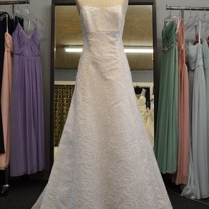 David’s Bridal Wedding Dress NWT